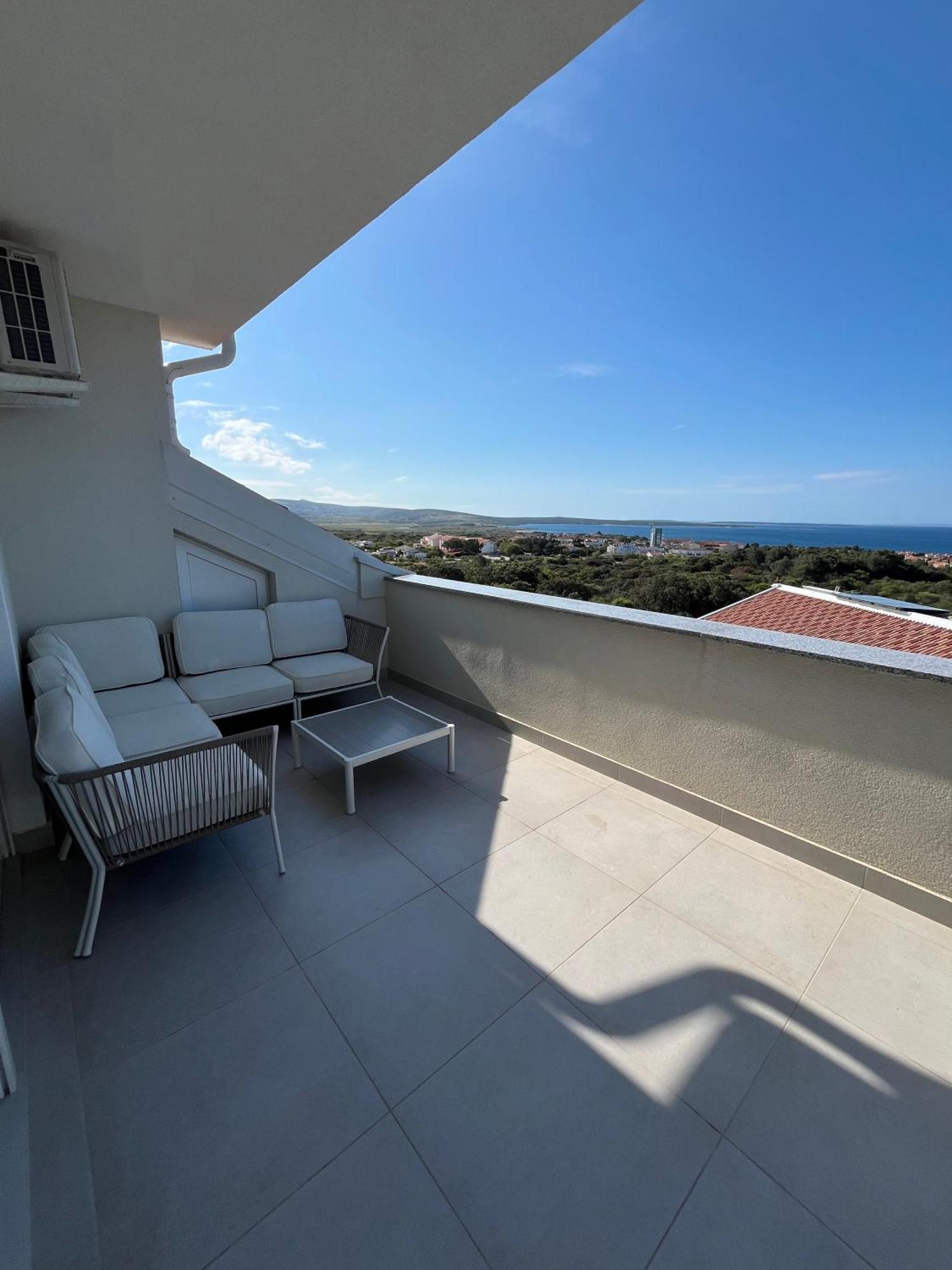 Апартаменты Penthouse Sky Deluxe Новалья Экстерьер фото