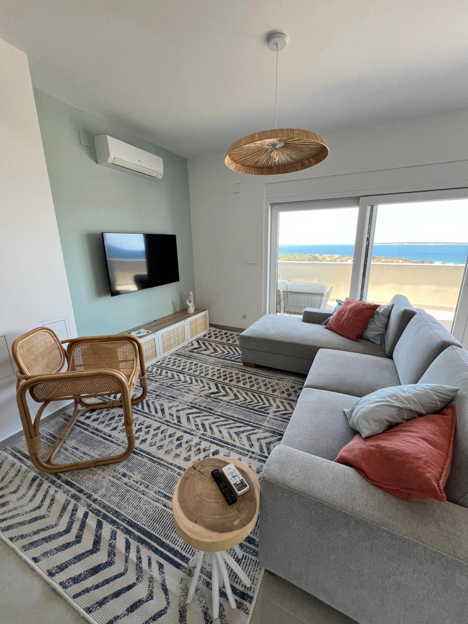 Апартаменты Penthouse Sky Deluxe Новалья Экстерьер фото